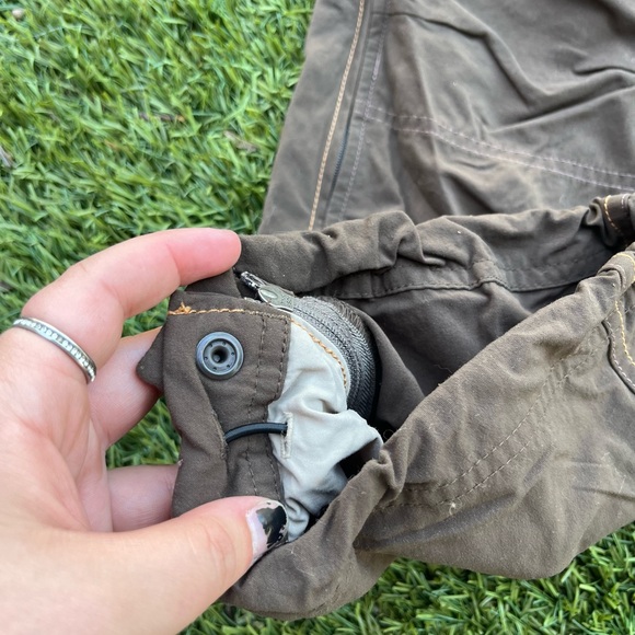 Mountain Hardwear Convertible Pants Cargo Size
8 - Picture 3 of 9